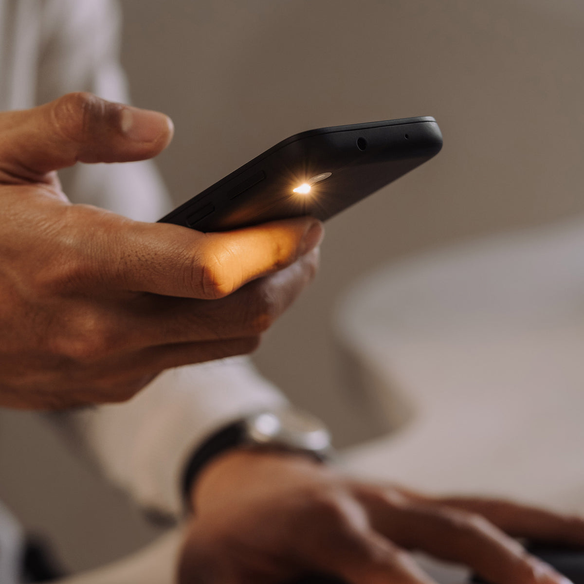 Mudita Kompakt Lower EMF Cell Phone (North America)