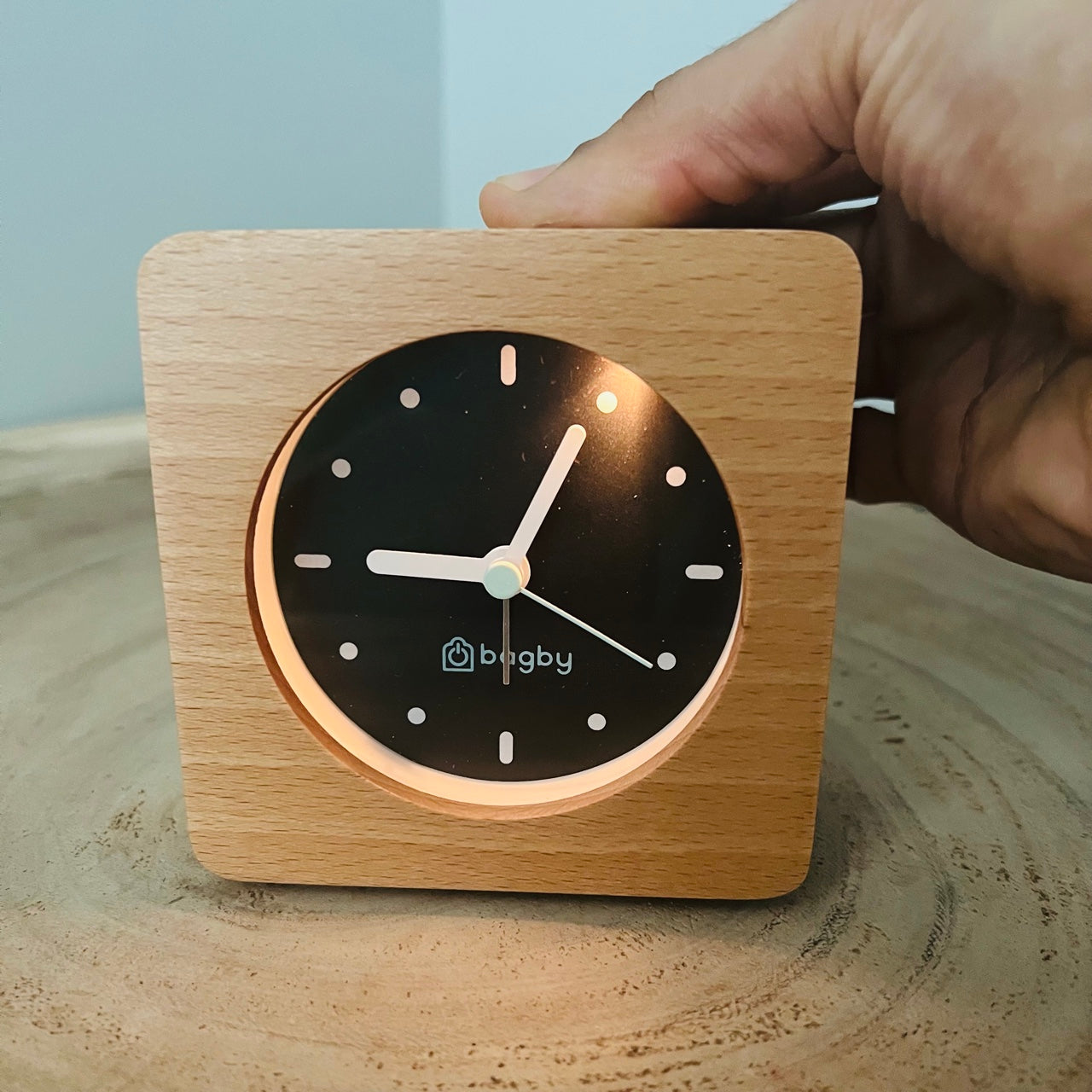 We Chose The Best Small Analogue Desk Clock in The UK - 3/2025 We Chose The Best Small Analogue Desk Clock in The UK - 3/2025