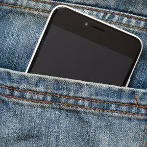 Is It Safe to Carry Your Phone in Your Pocket?